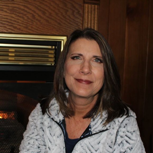 Meet your Posher, Lynn - Picture 1 of 1